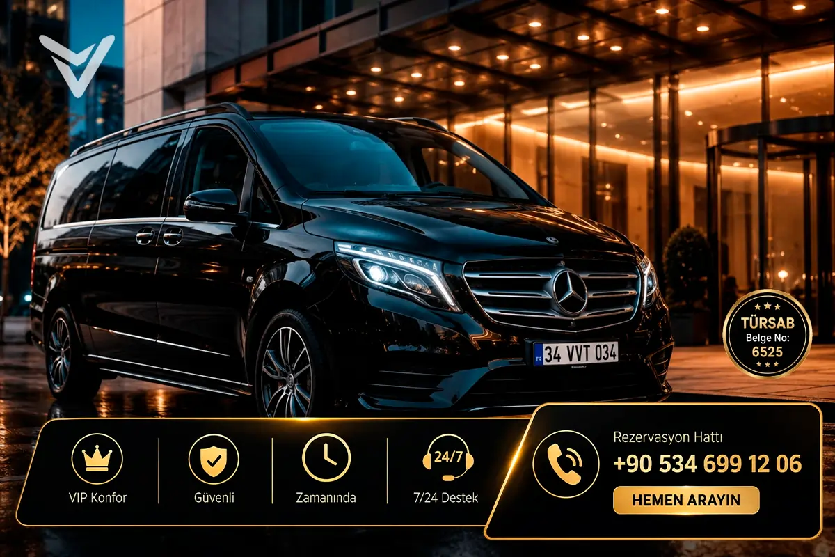 Lüks bir otel girişinde gece ışıkları altında transfer için hazır bekleyen şık ve konforlu Vip Vito Trip lüks araç.